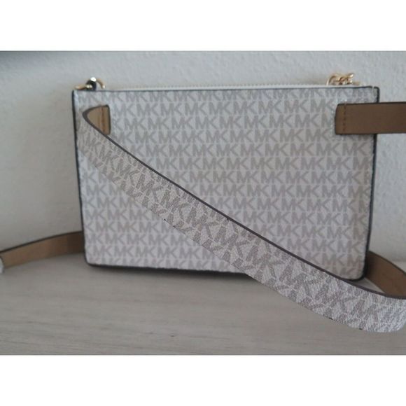 Michael Kors 554131C Sz Large Vanilla Sig. MK Logo PU Leather Waist Belt Bag - Picture 2 of 10